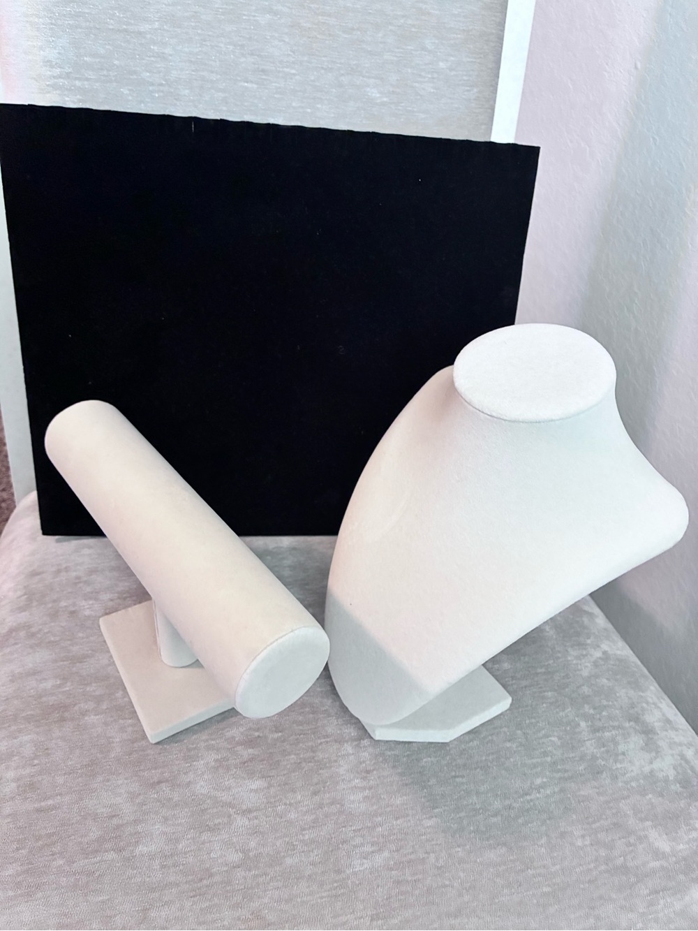 Velvet Jewelry Display Set in Light Gray